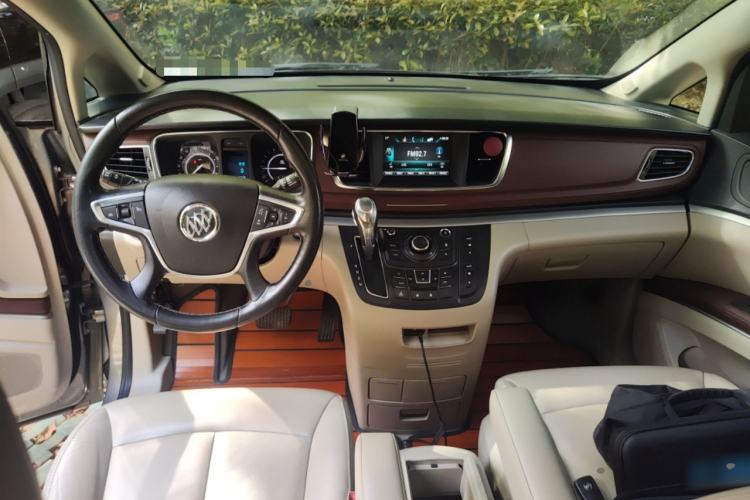 Used Buick GL8 2018 28T Luxury Model China VI Standard
