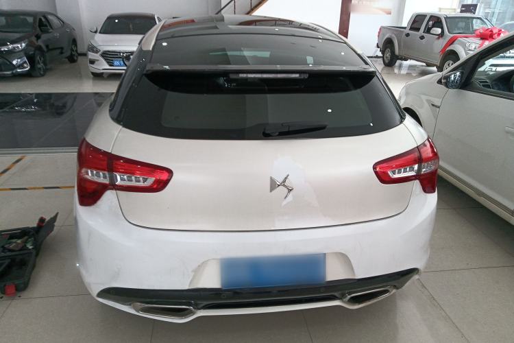Used DS 5 2014 1.6T Luxury Edition THP200