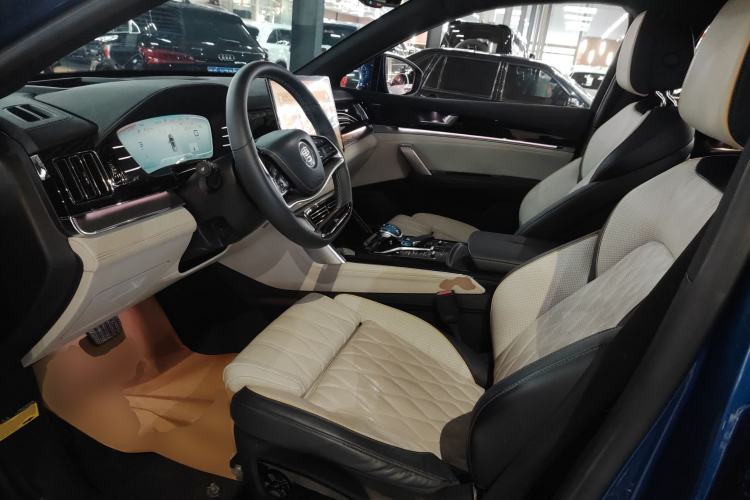 Used BYD Tang New Energy 2022 EV 635 km All-Wheel-Drive Flagship Model