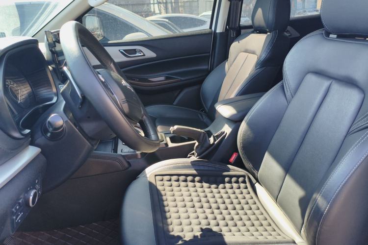 Used JMC Yuhu 7 2023 2.0T Automatic Diesel 4x4 Comfort Version Standard Wheelbase
