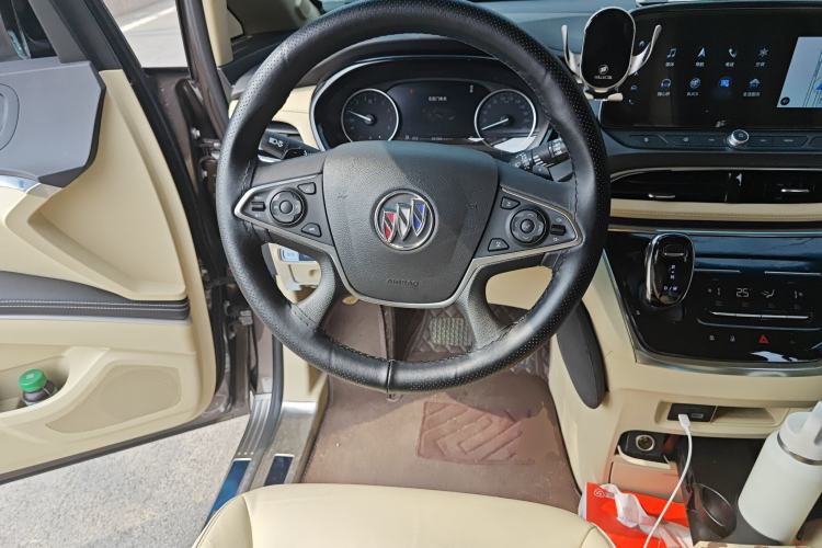 Used Buick GL8 2023 Land Executive Class 652T Luxury Model
