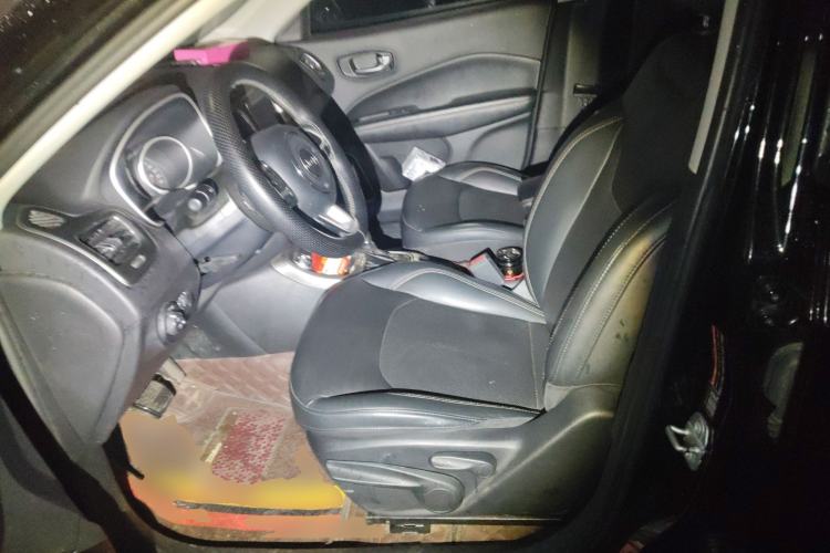 Used Jeep Compass 2017 200T Automatic Family Edition
