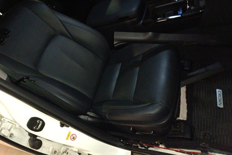 Used Toyota Crown 2015 2.0T Fashion Edition
