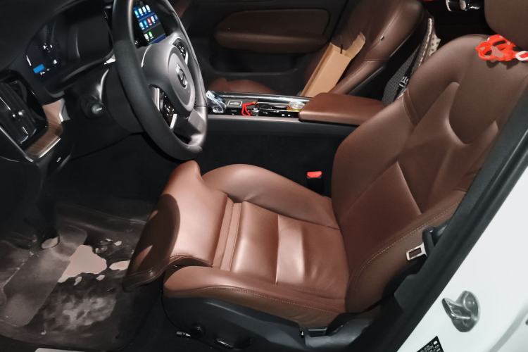 Used Volvo S60 2023 B4 Zhiyuan Luxury Edition