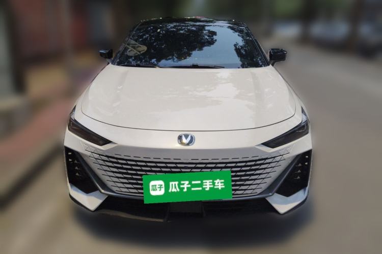 Used CHANGAN UNI-V 2023 1.5T Prestige Model Front