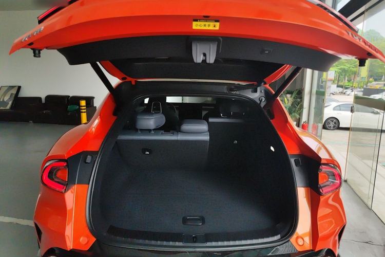 Used Xiaomi Auto YU7 2025 Ultra-Long Range High-Performance All-Wheel-Drive Max Edition
