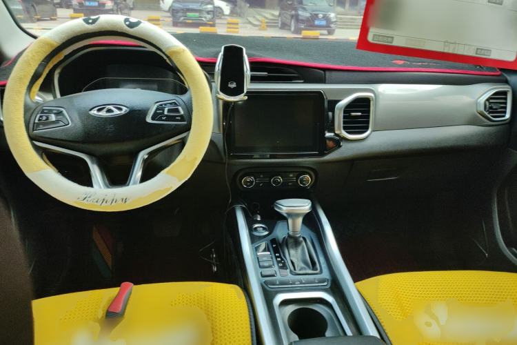 Used Chery Tiggo 5x 2017 1.5T DCT Fashion Edition Center Console