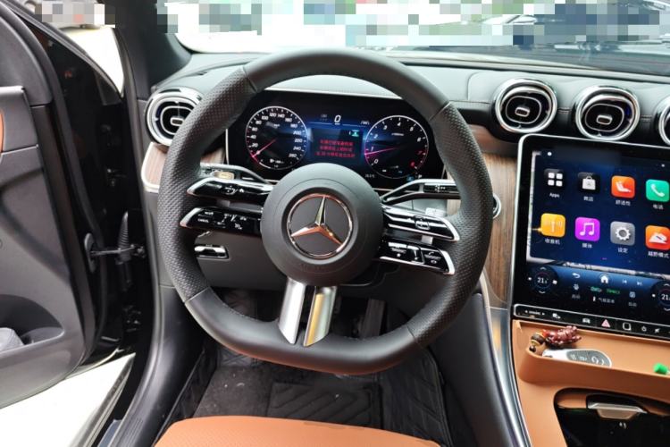 Used Mercedes-Benz GLC 2025 Refreshed GLC 300 L 4MATIC Dynamic Version 5 Seats Steering Wheel