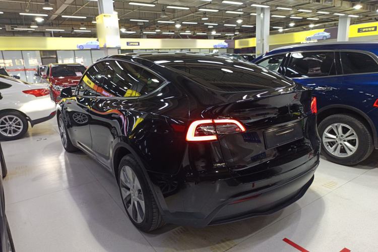 Used Tesla Model Y 2021 Long-Range All-Wheel-Drive Version