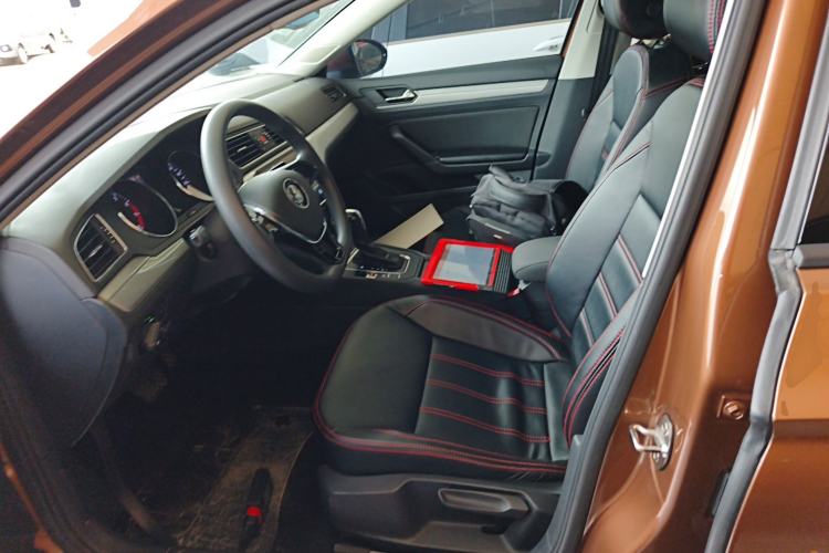 Used Volkswagen Lamando 2015 230TSI DSG Fashion Edition
