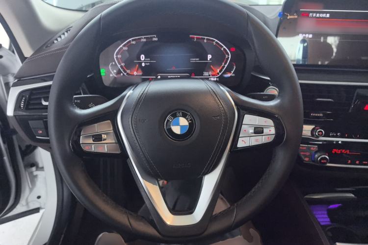 Used BMW 5 Series 2022 525Li Luxury Package Steering Wheel