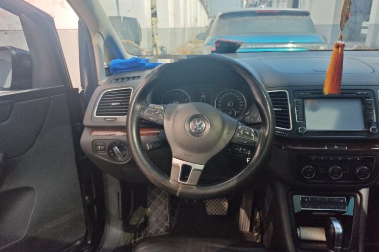 Used Volkswagen Sharan 2015 1.8TSI Comfort Model
