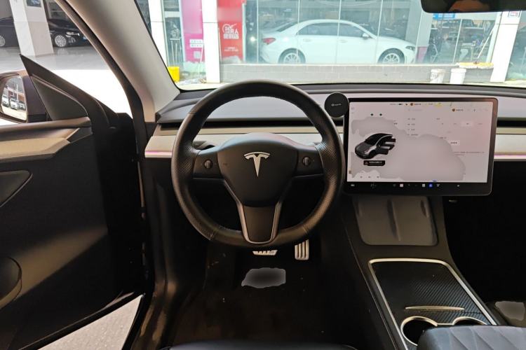 Used Tesla Model Y 2023 Rear-Wheel-Drive Version Steering Wheel