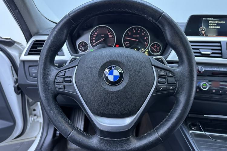 Used BMW 3 Series 2014 328Li Fashion Model
