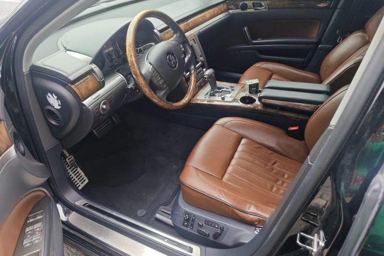 Used Volkswagen Phaeton 2012 3.6L Deluxe Custom Edition
