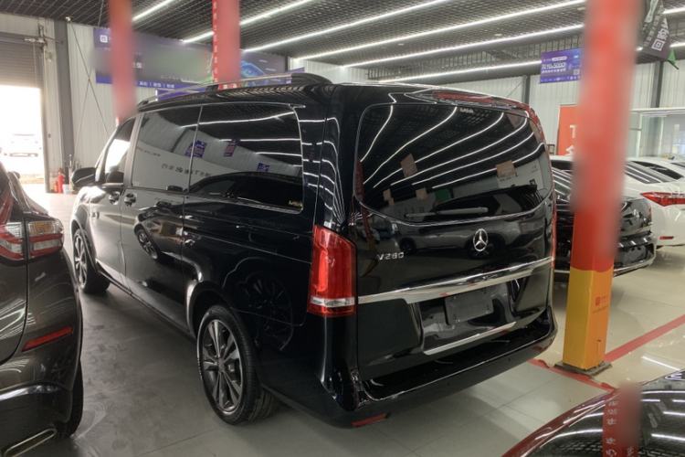 Used Mercedes-Benz V-Class 2016 V 260 Avantgarde Edition
