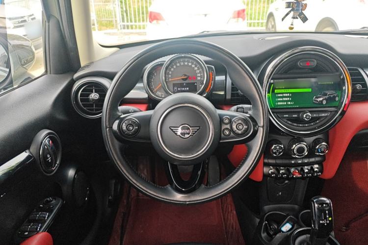 Used MINI MINI 2020 1.5T COOPER Classic Edition Five-Door Version