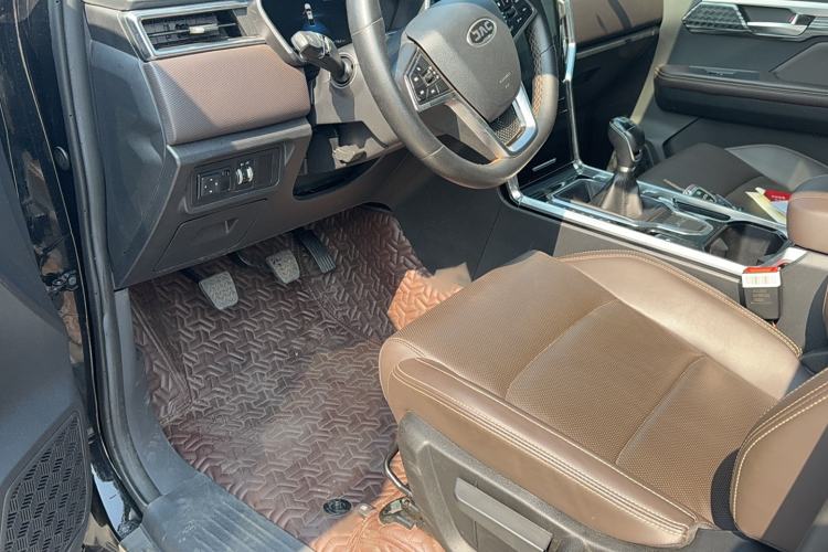 Used JAC Hantoo 2021 2.0T Commercial Version Manual Diesel Two-Wheel Drive Elite Large Double Cabin HFC4DB2-2E