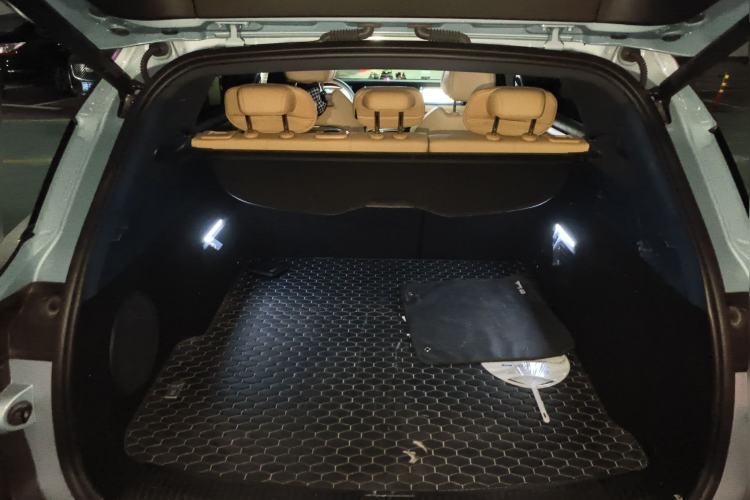 Used VOYAH FREE 2021 Four-Wheel Drive Standard Range-Extended Exclusive Luxury Package Trunk