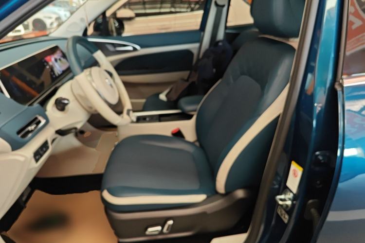 Used ORA Good Cat 2022 Morandi Edition 400km Standard Range Luxury Version Lithium-Ion Battery
