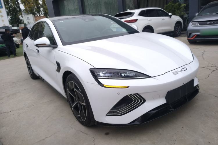 Used BYD Seal 2022 700 km Long-Range Rear-Wheel-Drive Version
