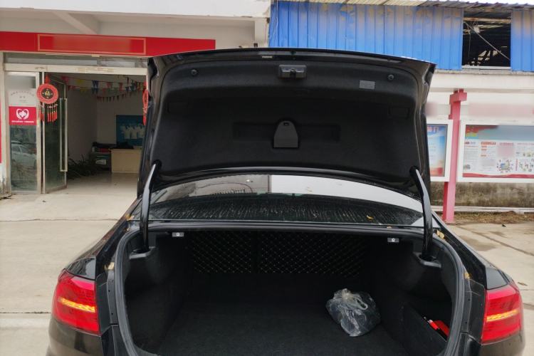 Used Volkswagen Magotan 2017 330TSI DSG Leading Model
