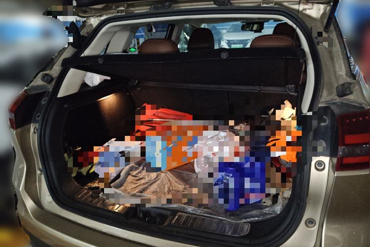 Used Geely Auto Emgrand X7 Sport 2018 1.8TD Automatic All-Wheel-Drive ZhiZun Model with 4G Connectivity Trunk