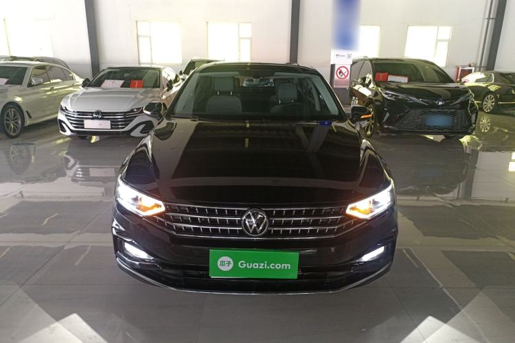 Used Volkswagen Magotan 2023 2 Million Units Limited Edition 330TSI DSG Leading Version Front