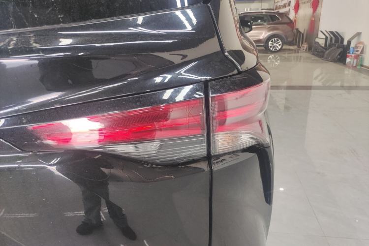 Used Toyota SIENNA 2023 2.5L Hybrid Comfort Edition Exterior 3