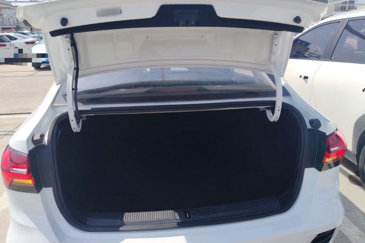 Used Roewe i5 2021 1.5L CVT Platinum Edition
