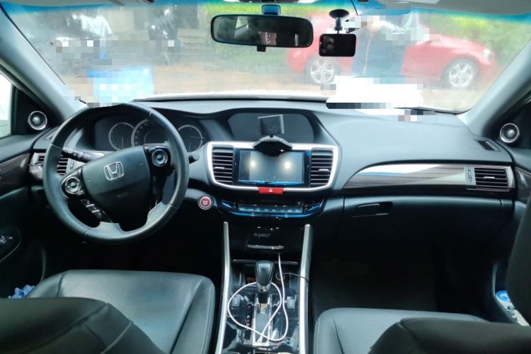 Used Honda Accord 2016 2.4L Luxury Edition Center Console