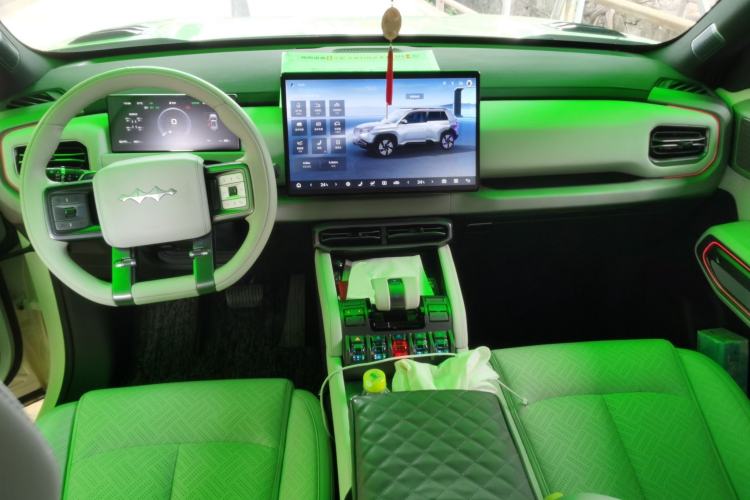 Used Formula Leopard Titanium 3 2025 501KM All-Wheel Drive Intelligent Driving Ultra Version
