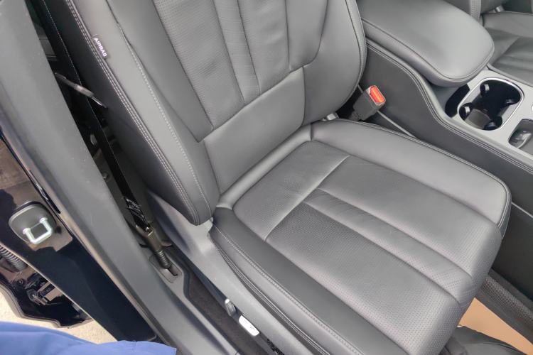 Used Li Auto ONE 2020 Extended-Range 6-Seater Version Right Front Seat