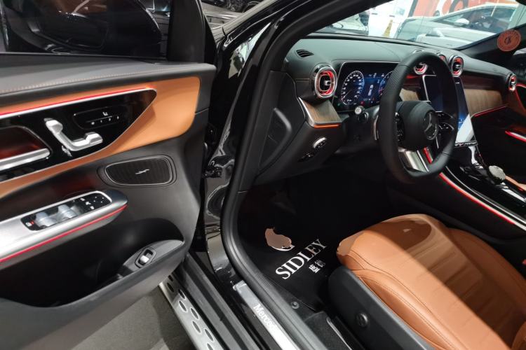 Used Mercedes-Benz GLC 2025 Refreshed GLC 300 L 4MATIC Dynamic Version 5 Seats Driver Seat