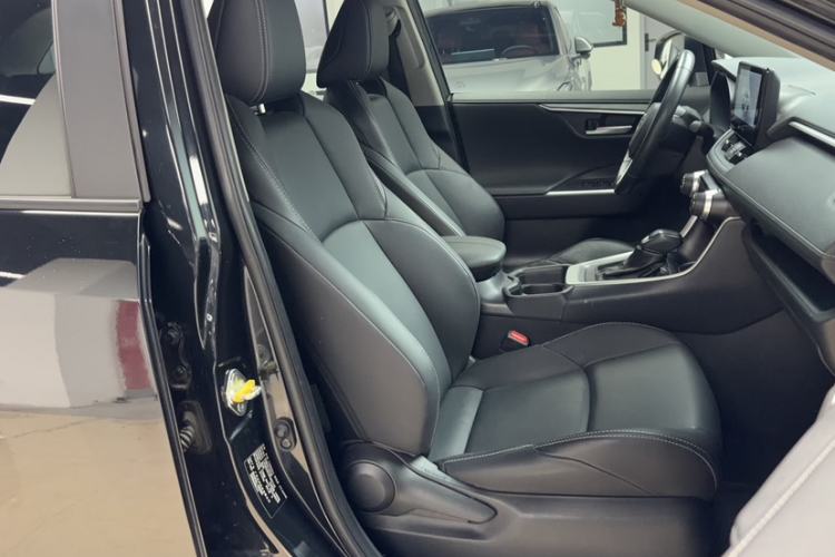 Used Toyota Wildlander 2023 2.0L CVT Two-Wheel Drive Urban Edition
