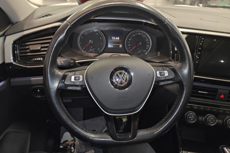 Used Volkswagen Tayron 2019 330TSI Two-Wheel Drive Luxury Model China VI Standard Steering Wheel