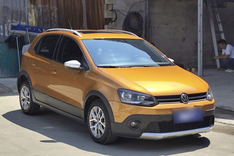 Used Volkswagen Polo 2014 1.6L Cross Polo Automatic Exterior 6