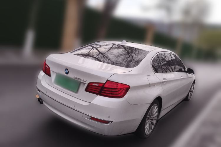 Used BMW 5 Series 2014 525Li Luxury Design Package Rear Right 45 Deg