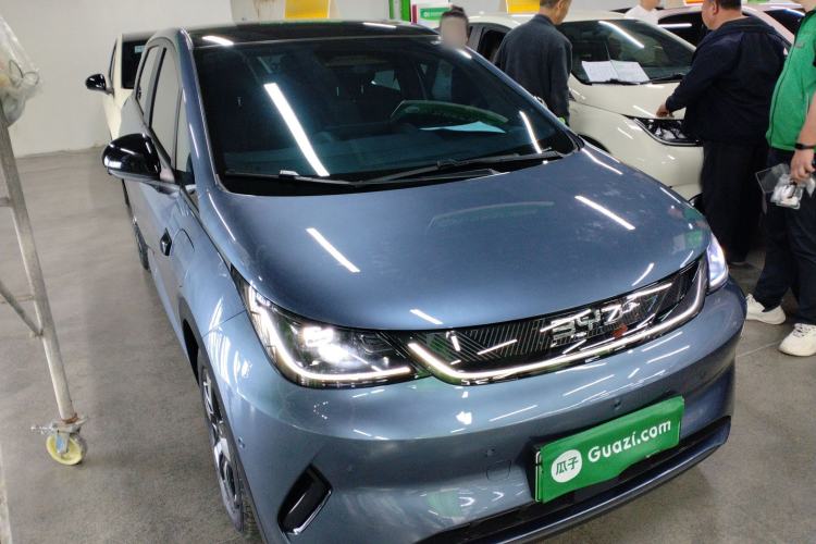 Used BYD Dolphin 2025 Intelligent Driving Version 410 km Fashion Edition Front Right 45 Deg