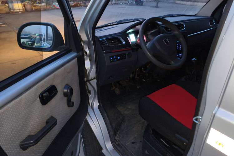 Used Jinbei Hiace X30 2020 1.5L Van Super-Enjoyment Model China VI Standard SWC15M
