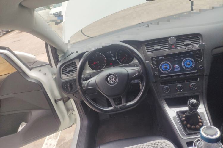 Used Volkswagen Golf 2016 1.6L Manual Fashion Edition Steering Wheel