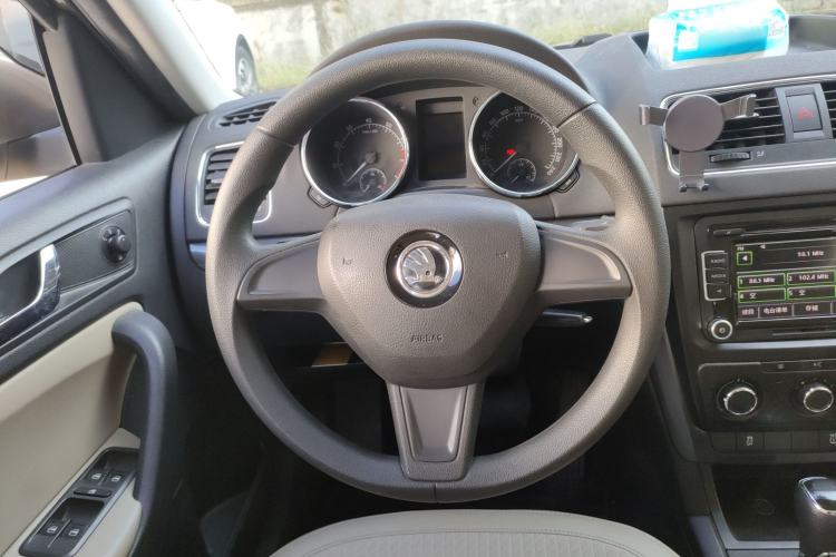 Used Skoda Yeti 2014 1.4TSI DSG Vibrant Edition Steering Wheel