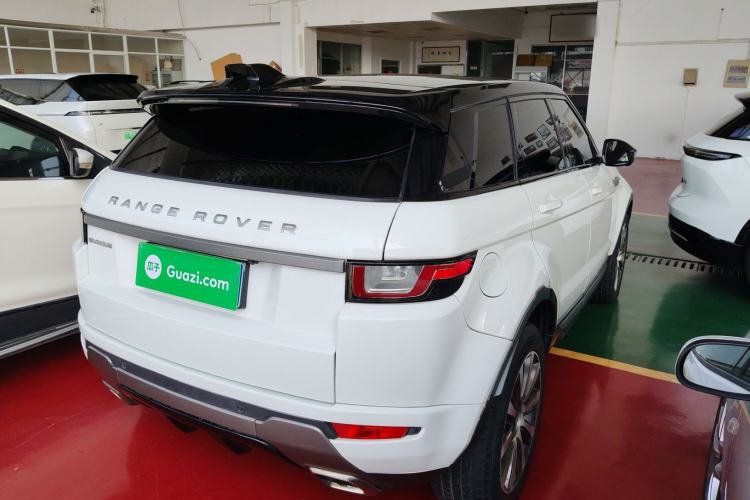Used Land Rover Range Evoque 2017 2.0T British-Style Prestige Edition Rear Right 45 Deg