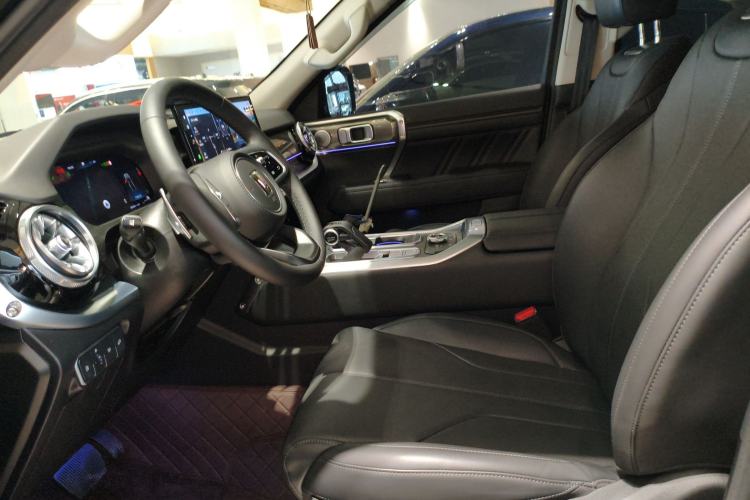 Used Tank 400 New Energy 2024 Hi4-T Off-Road Edition Left Front Seat