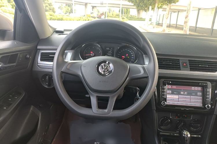 Used Volkswagen Bora 2016 1.6L Automatic Fashion Model
