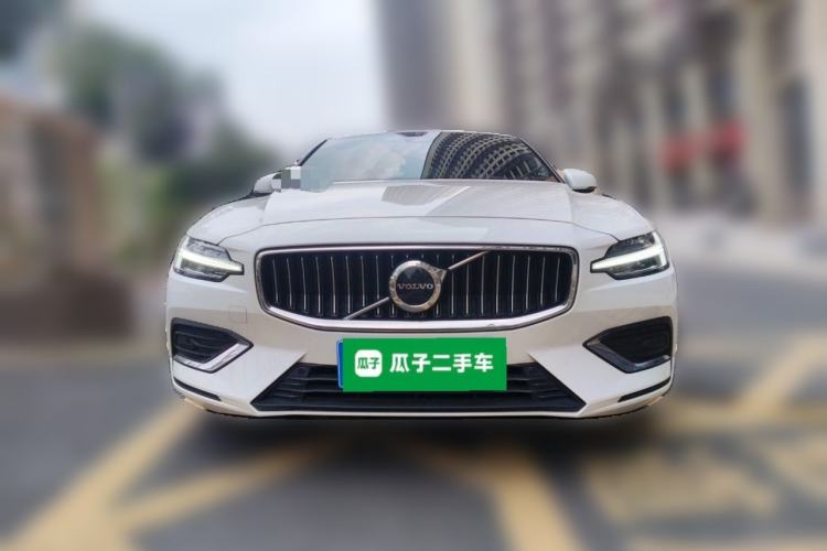 Used Volvo S60 2023 B4 Zhiyuan Luxury Edition
