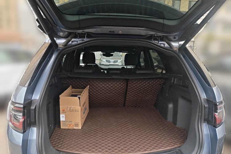 Used Land Rover Discovery Sport 2021 249 PS R-Dynamic S Performance Edition Trunk