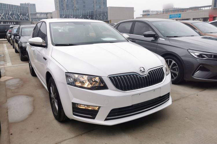 Used Skoda Octavia 2017 1.6L Automatic Chuanxing Edition
