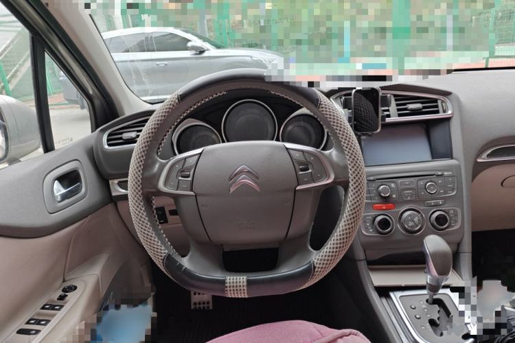 Used Citroen C4L 2013 1.8L Automatic Jingzhi Edition Steering Wheel