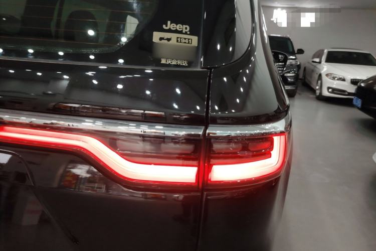 Used Jeep Grand Commander 2022 2.0T Four-Wheel Drive Luxury Edition Right Rear Taillight